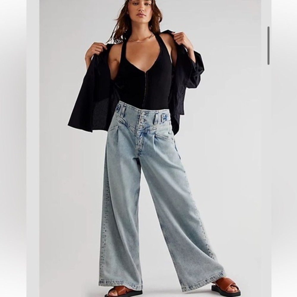 NWOT Free People Light Blue Care FP Super Sweeper Wide Leg Jeans Sz M baggy - Picture 16 of 16
